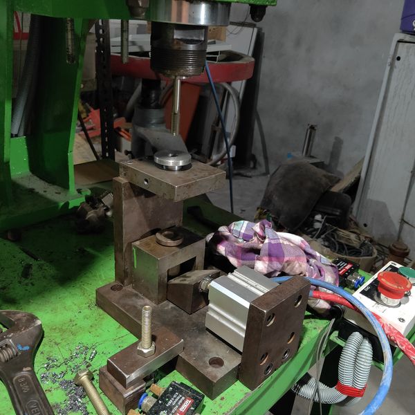 Fixture and clamping